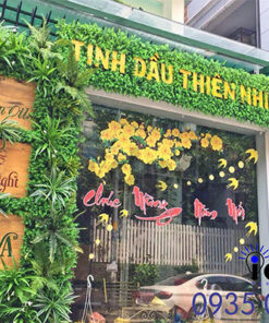 Bảng hiệu cỏ nhân tạo có ưu điểm gì khác? Thường sử dụng các loại cỏ nào? Bảng hiệu cỏ nhân tạo 4