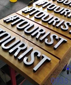 Mẫu bảng hiệu gỗ thanh lịch, độc lạ