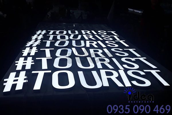 Gắn chữ nổi mica sáng đẹp