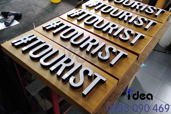 Gắn chữ nổi mica sáng đẹp