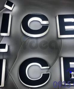 Bảng hiệu gắn chữ nổi mica