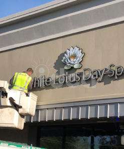 BIỂN QUẢNG CÁO SPA SÀI GÒN 37