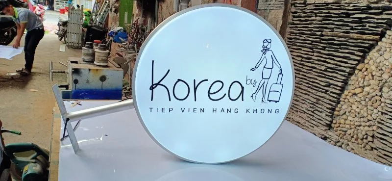 Làm Bảng Hiệu Alu - Mica chữ nổi, đèn LED các loại TPHCM hộp đèn hút nổi