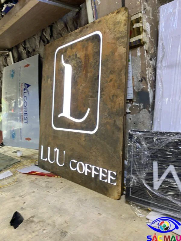 Làm Bảng Hiệu Alu - Mica chữ nổi, đèn LED các loại TPHCM Bảng sắt mica lộng mặt mica có đèn