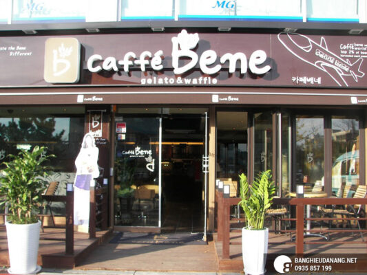 Bảng hiệu quán caffe Phạm Văn Đồng