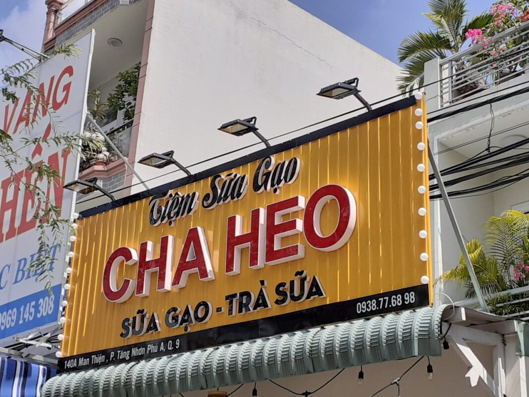 di dời bảng hiệu