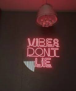 Bảng LED neon dùng trong trang trí quảng cáo