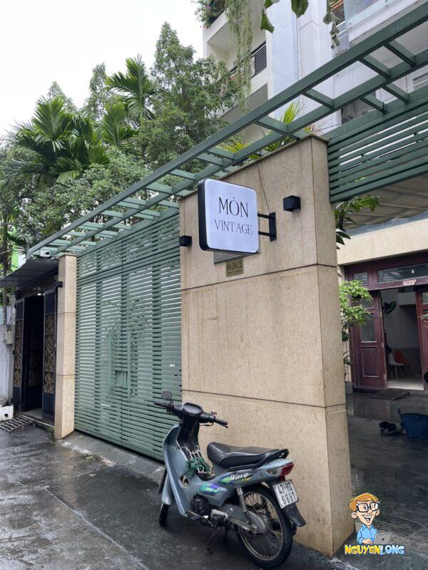 hộp đèn hút nổi