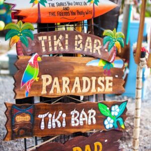 Bảng hiệu gỗ shop bang hieu go 30