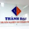 Làm bảng hiệu mica dán decal uy tín giá rẻ tại TPHCM