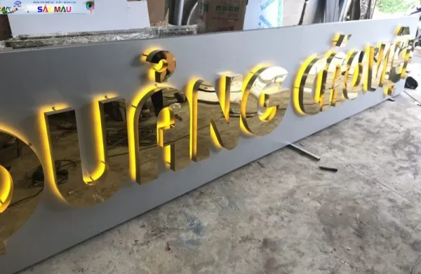 CHỮ NỔI INOX GẮN LED THI CÔNG BIỂN QUẢNG CÁO ĐẸP