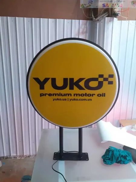 Báo Giá Biển Mica Hút Nổi? Hộp Đèn Mica Hút Nổi Là Gì?