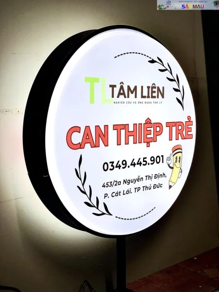 Bảng hiệu hộp đèn cấu tạo là gì? Ưu điểm đèn quảng cáo nào?