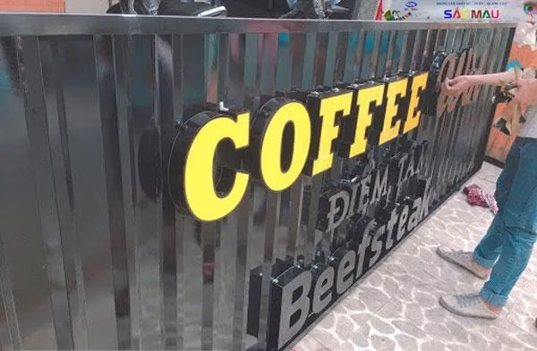 CHỮ NỔI INOX GẮN LED TÌM HIỂU THI CÔNG BIỂN QUẢNG CÁO