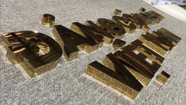 Chữ nổi inox vàng ưu điểm vượt trội của bạn nên biết