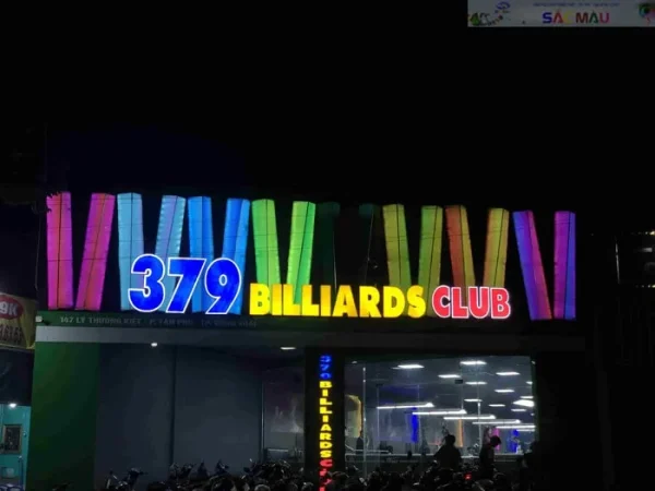 Hộp đèn chữ nổi thi công thì cần sử dụng loại chất liệu nào?