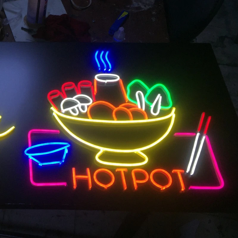 Bảng hiệu LED Neon Sign uốn chữ quán lẩu nổi bật