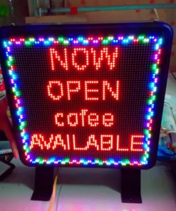 Bảng Led ma trận mini hiển thị thông báo mở cửa quán cà phê với hiệu ứng nhấp nháy